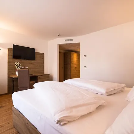 Otel Golden Park 4*