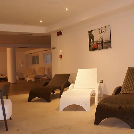 Golden Park 4*