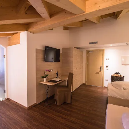 Golden Park 4*